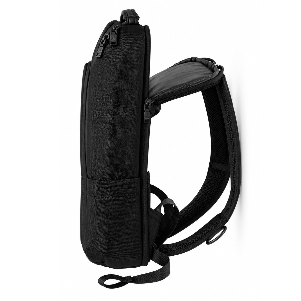 O TECH ADVANCE Smart Travel & Laptop Backpack